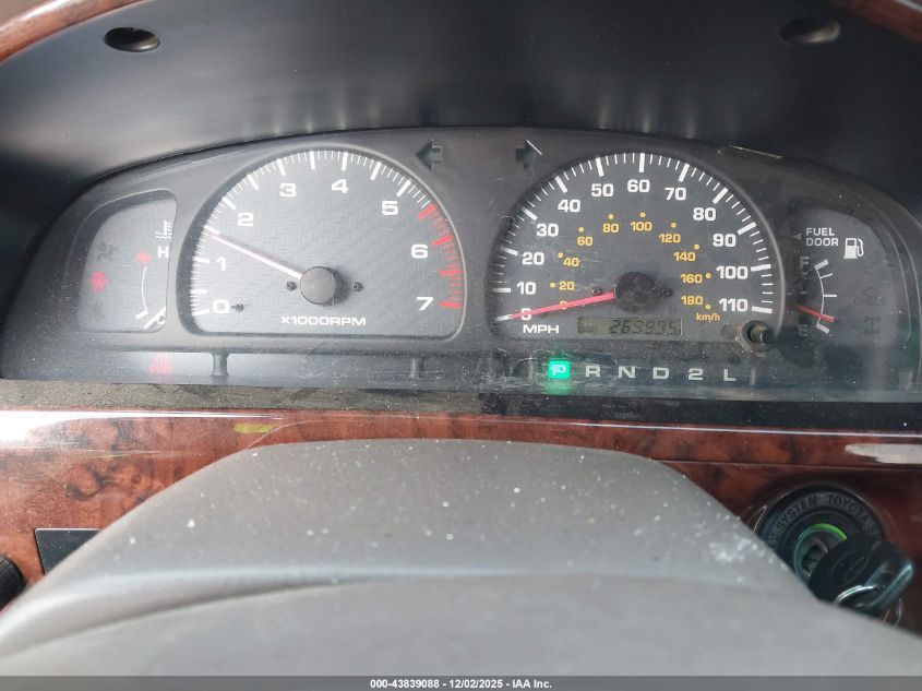 2000 Toyota 4Runner Limited V6 VIN: JT3GN87R2Y0138870 Lot: 43839088