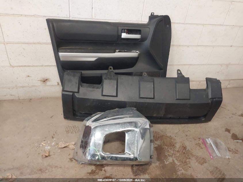 2015 Toyota Tundra Sr5 5.7L V8 VIN: 5TFUW5F17FX416513 Lot: 43839107