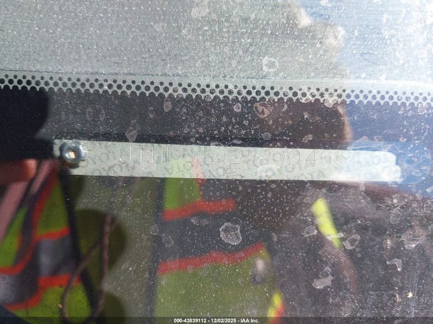 2002 Lexus Is 300 Base W/5-Speed Manual VIN: JTHBD192920046547 Lot: 43839112