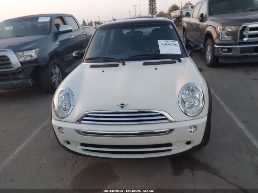 2005 Mini Cooper VIN: WMWRC33595TJ69198 Lot: 43839298