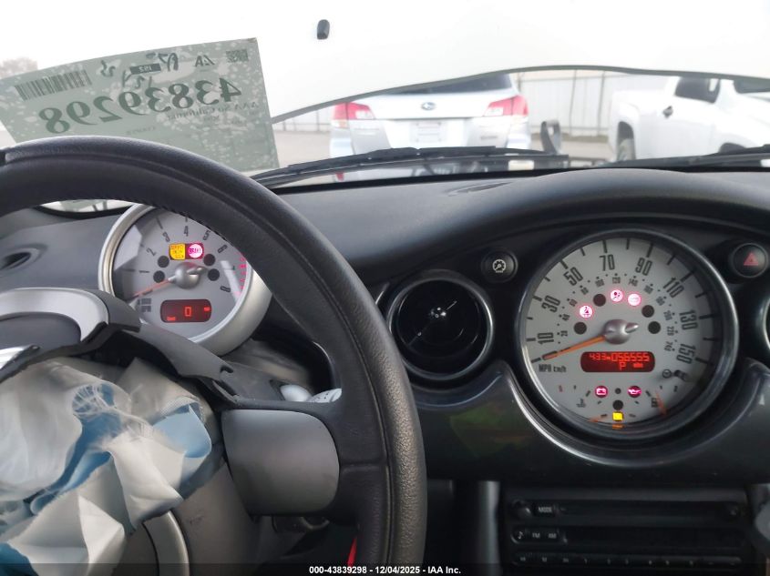 2005 Mini Cooper VIN: WMWRC33595TJ69198 Lot: 43839298