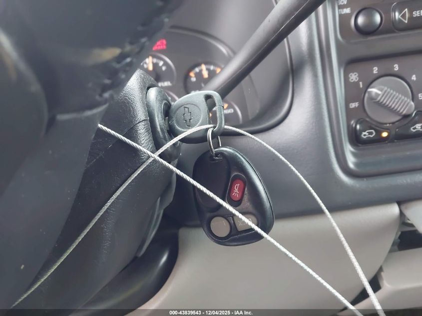 2002 Chevrolet Suburban 1500 Ls VIN: 3GNEC16Z42G336345 Lot: 43839543