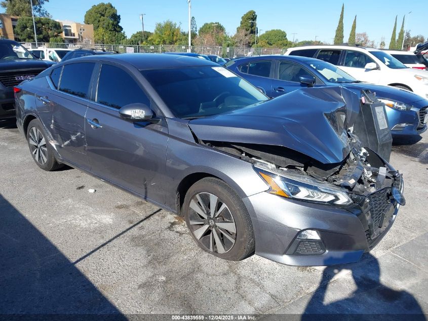 NISSAN ALTIMA SV FWD