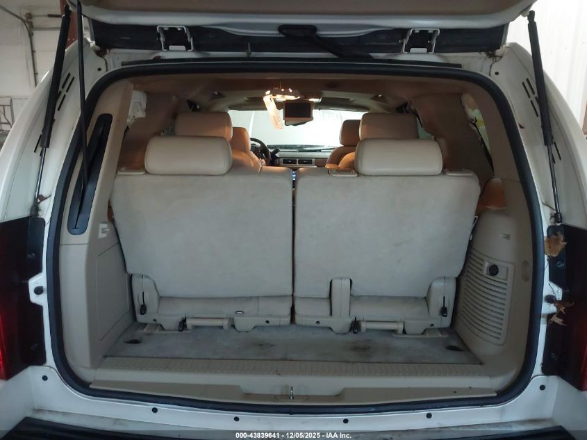 2009 Chevrolet Tahoe Ltz VIN: 1GNFK332X9R175701 Lot: 43839641