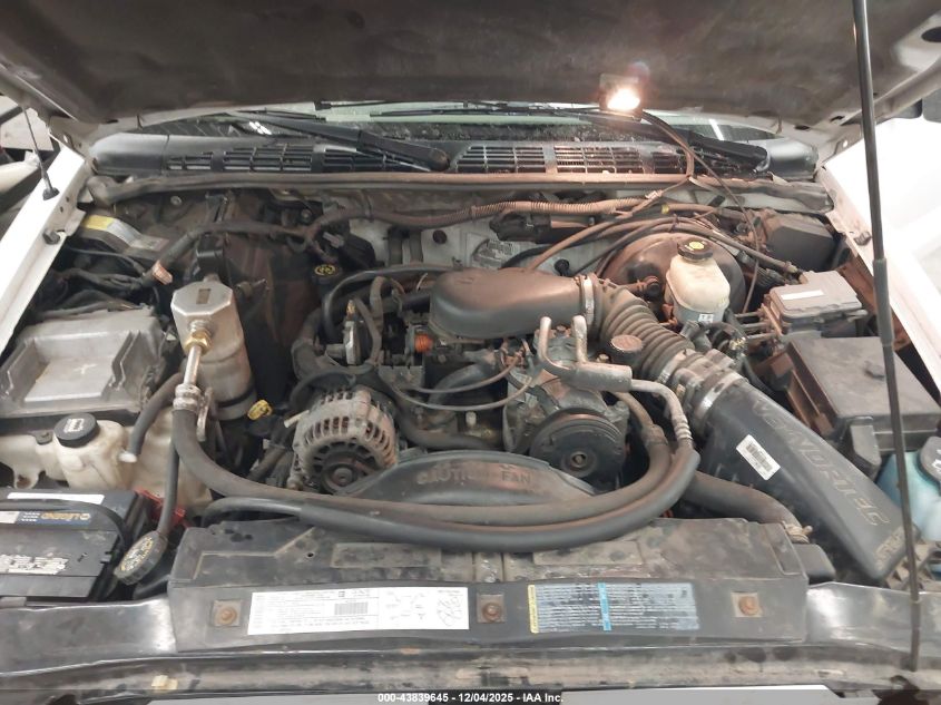 2002 Chevrolet Blazer Ls VIN: 1GNDT13W32K155624 Lot: 43839645