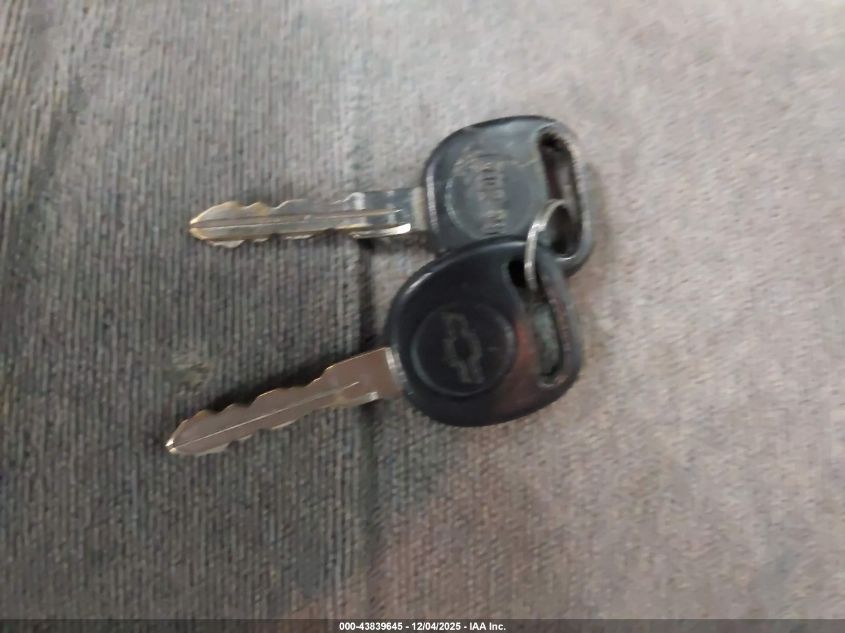 2002 Chevrolet Blazer Ls VIN: 1GNDT13W32K155624 Lot: 43839645