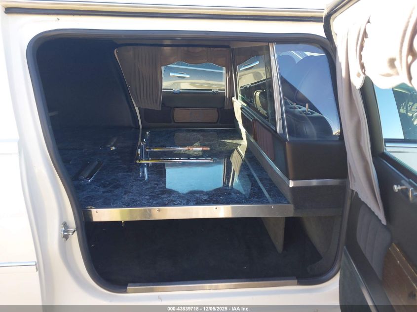 2011 Cadillac Dts Standard VIN: 1GE7K9C63BU600138 Lot: 43839718