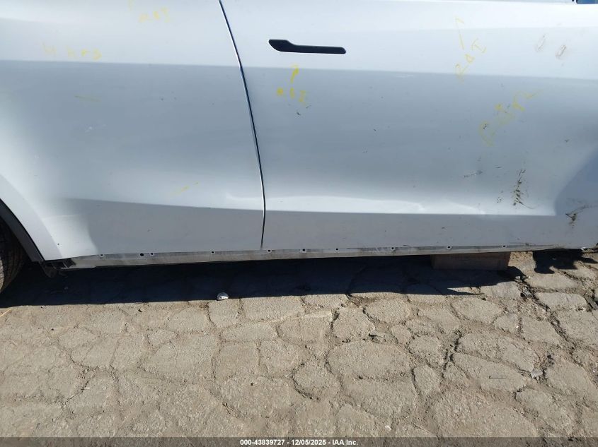 2023 Tesla Model Y Performance Dual Motor All-Wheel Drive VIN: 7SAYGDEF8PF624047 Lot: 43839727