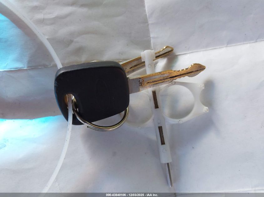 2000 Ford F-150 Work Series/Xl/Xlt VIN: 1FTRF17W9YKA43855 Lot: 43840106