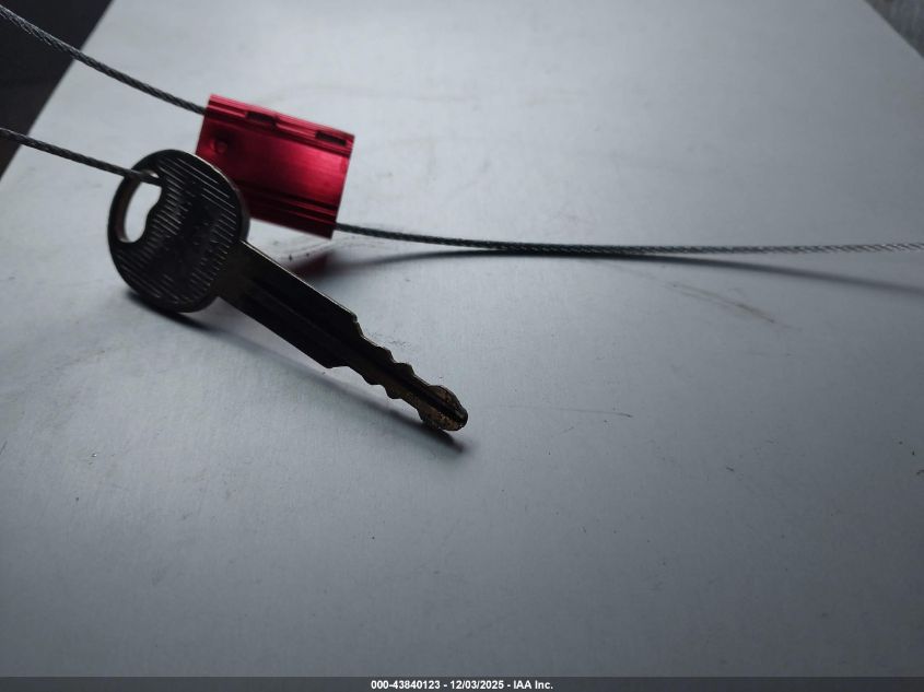 2004 Kia Sorento Ex/Lx VIN: KNDJC733245251329 Lot: 43840123