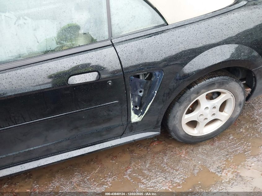 2001 Ford Mustang VIN: 1FAFP444X1F113422 Lot: 43840124