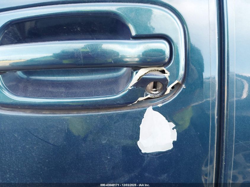 2005 GMC Yukon Denali VIN: 1GKEK63U35J122794 Lot: 43840171