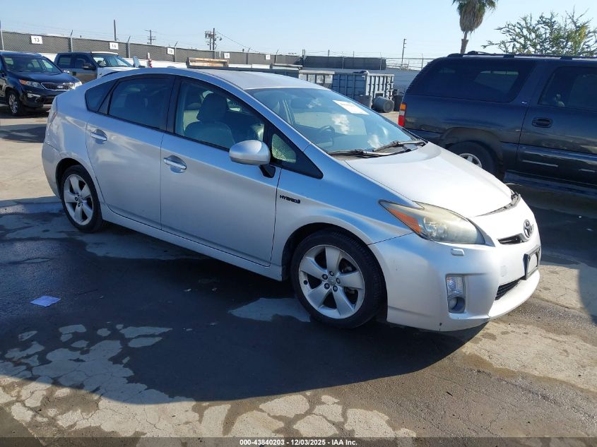 TOYOTA PRIUS V