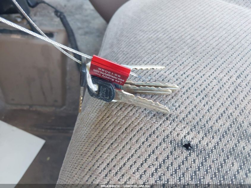 1995 Chevrolet Suburban K1500 VIN: 1GNFK16K3SJ424764 Lot: 43840214