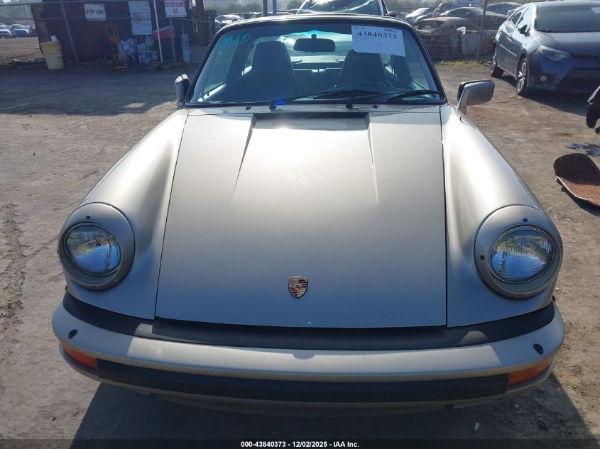 1985 Porsche 911 Carrera VIN: WP0EB0917FS161518 Lot: 43840373