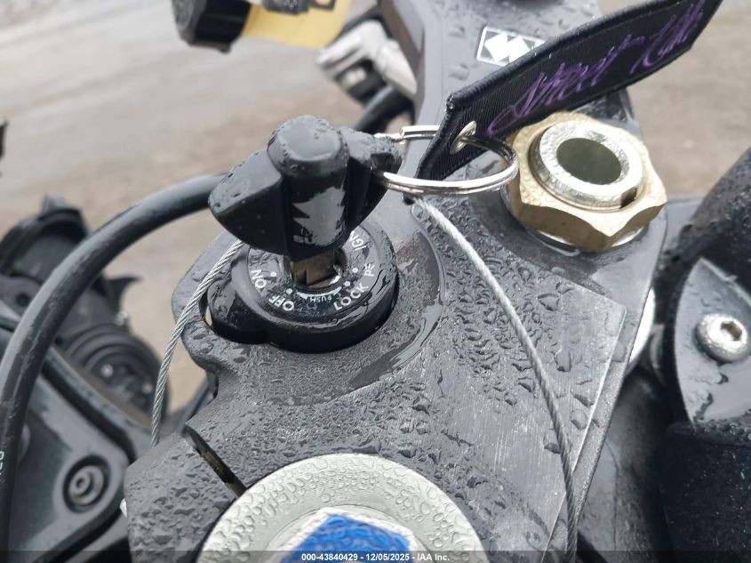 2009 Suzuki Gsx-R750 VIN: JS1GR7LA692103520 Lot: 43840429