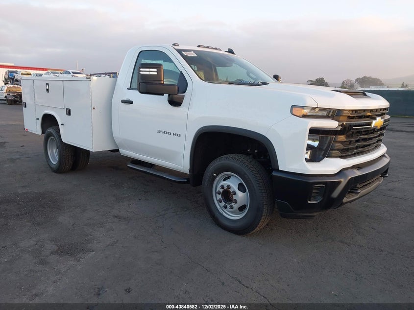 2026 CHEVROLET SILVERADO 3500HD CHASSIS  (VIN: 1GB3ARE77TF128424)