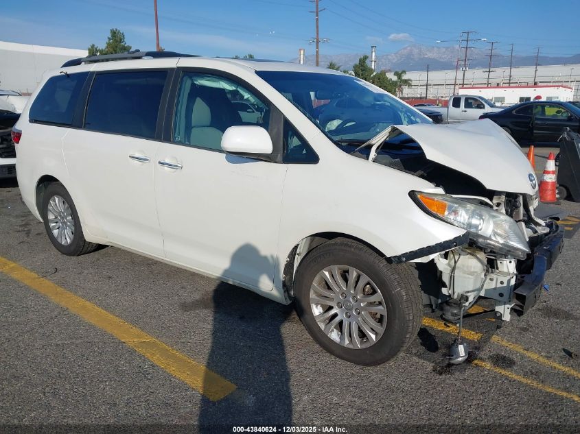 TOYOTA SIENNA XLE 8 PASSENGER