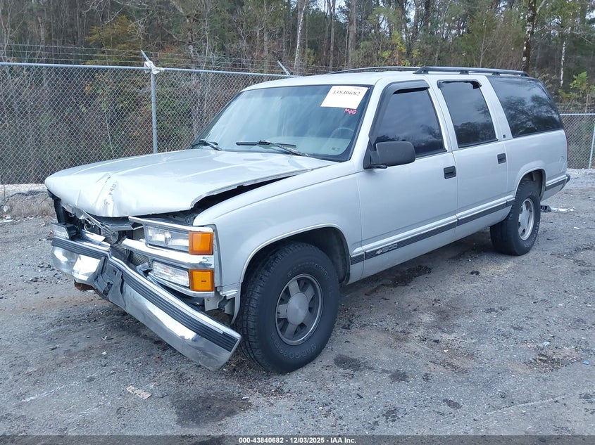 3GNEC16R6TG112625 1996 CHEVROLET SUBURBAN photo no. 2