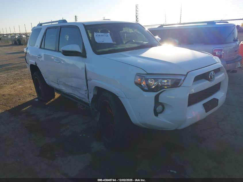 TOYOTA 4RUNNER SR5