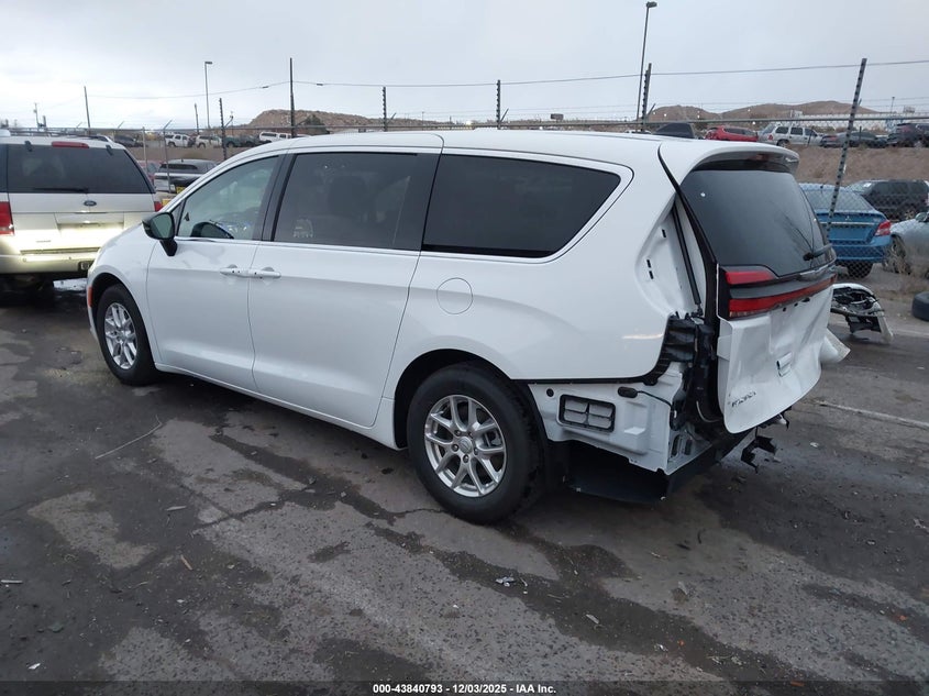 2C4RC1BG8TR156960 2026 CHRYSLER PACIFICA photo no. 3