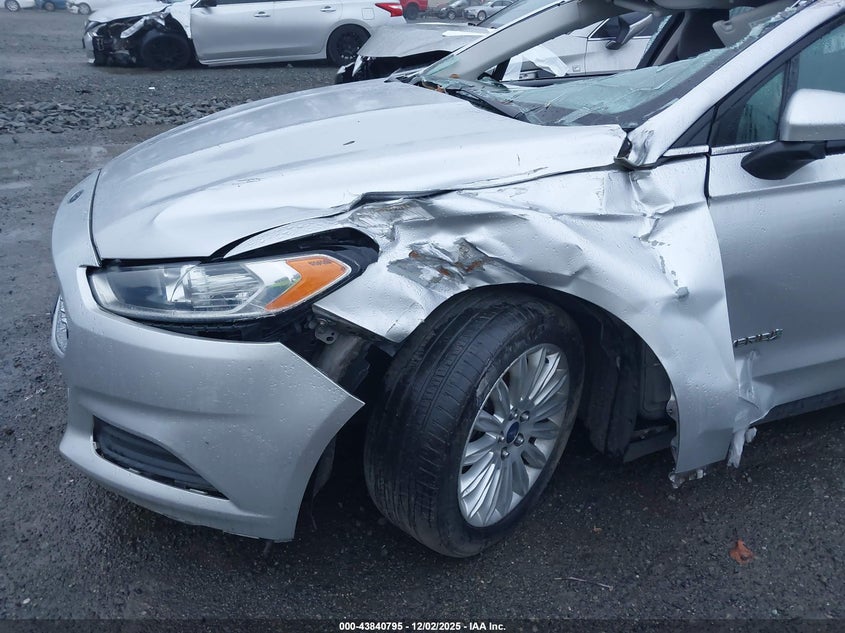 3FA6P0UU3FR116522 2015 FORD FUSION photo no. 13