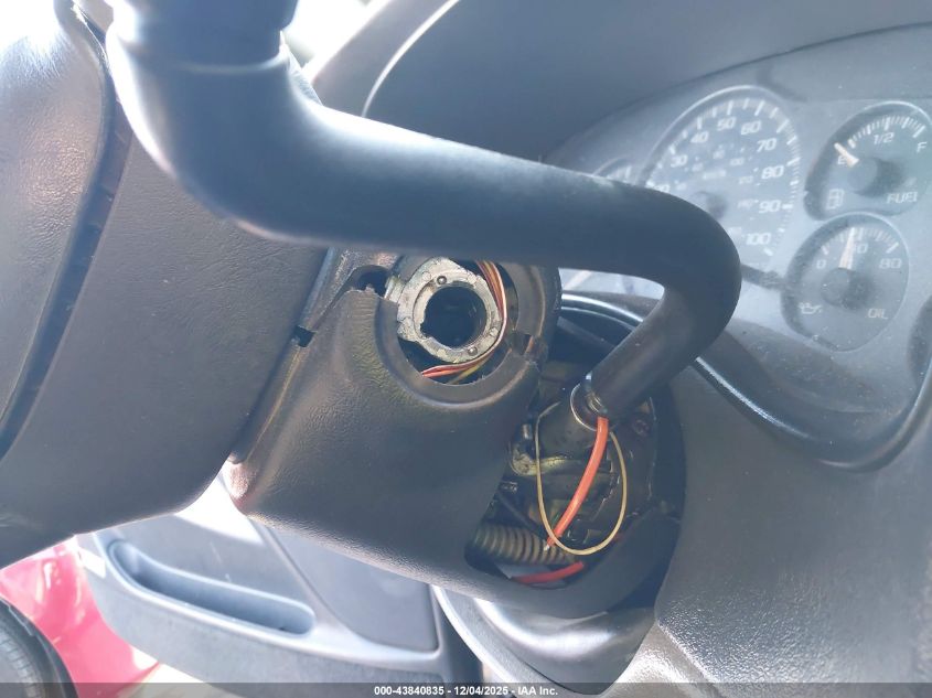 2002 GMC Yukon Xl 1500 Sle VIN: 3GKEC16T32G204895 Lot: 43840835