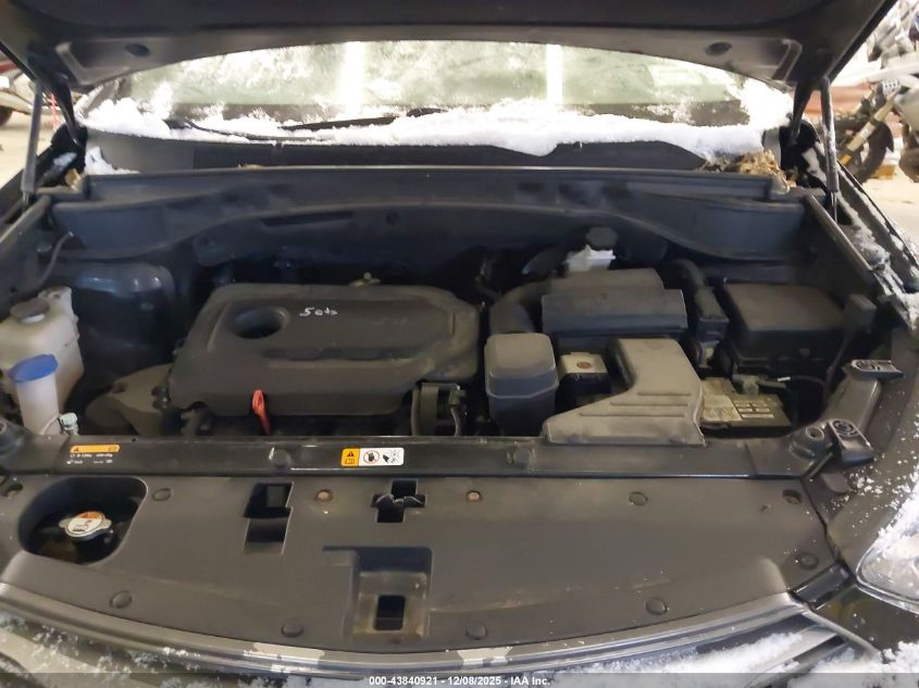 2017 Hyundai Santa Fe Sport 2.4L VIN: 5NMZUDLBXHH035060 Lot: 43840921