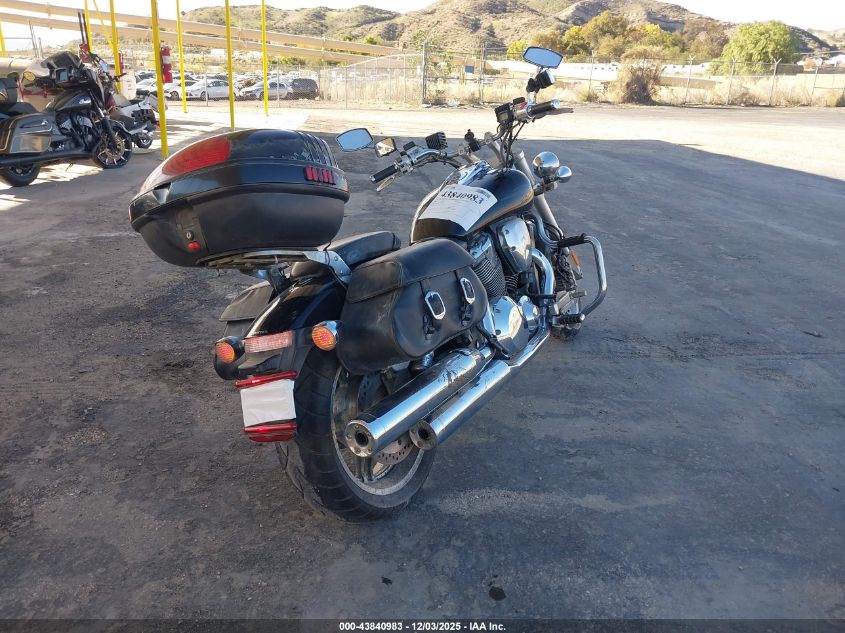 1HFSC46D48A600033 2008 HONDA VTX photo no. 4