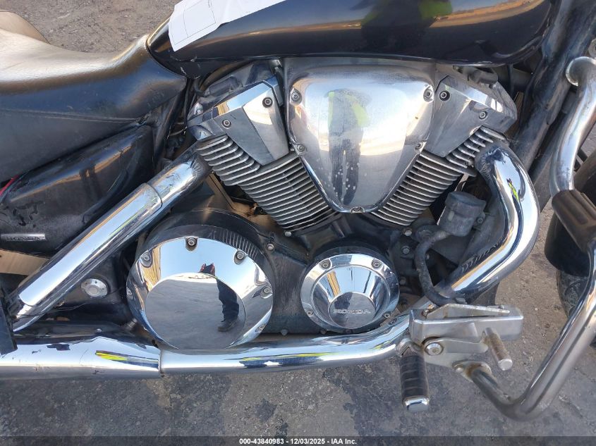 1HFSC46D48A600033 2008 HONDA VTX photo no. 8