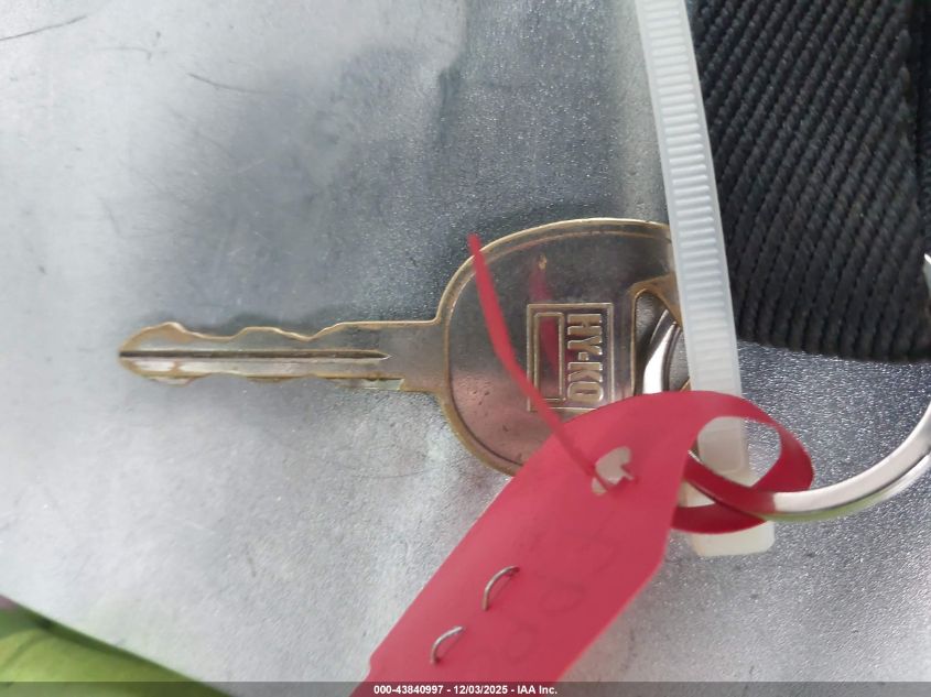 2004 Chevrolet Silverado 1500 Ls VIN: 2GCEK19TX41285187 Lot: 43840997