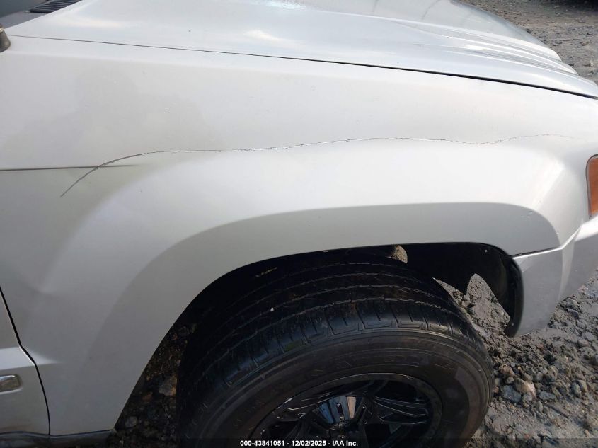 2005 Jeep Grand Cherokee Limited VIN: 1J4HR58N55C561705 Lot: 43841051