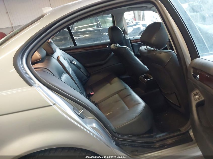 2005 BMW 325Xi VIN: WBAEU33415PR18801 Lot: 43841054