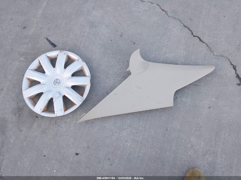 2005 Toyota Camry Le VIN: 4T1BE32K85U565649 Lot: 43841154