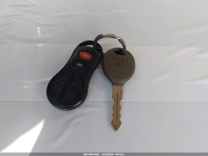 2001 Chrysler Town & Country Limited VIN: 2C8GP64L21R396844 Lot: 43841303