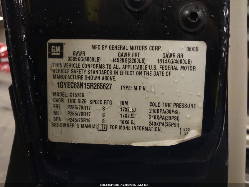 2005 Cadillac Escalade Standard VIN: 1GYEC63N15R265627 Lot: 43841388