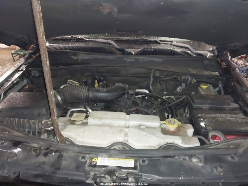 2008 Jeep Liberty Sport VIN: 1J8GN28K98W198015 Lot: 43841399