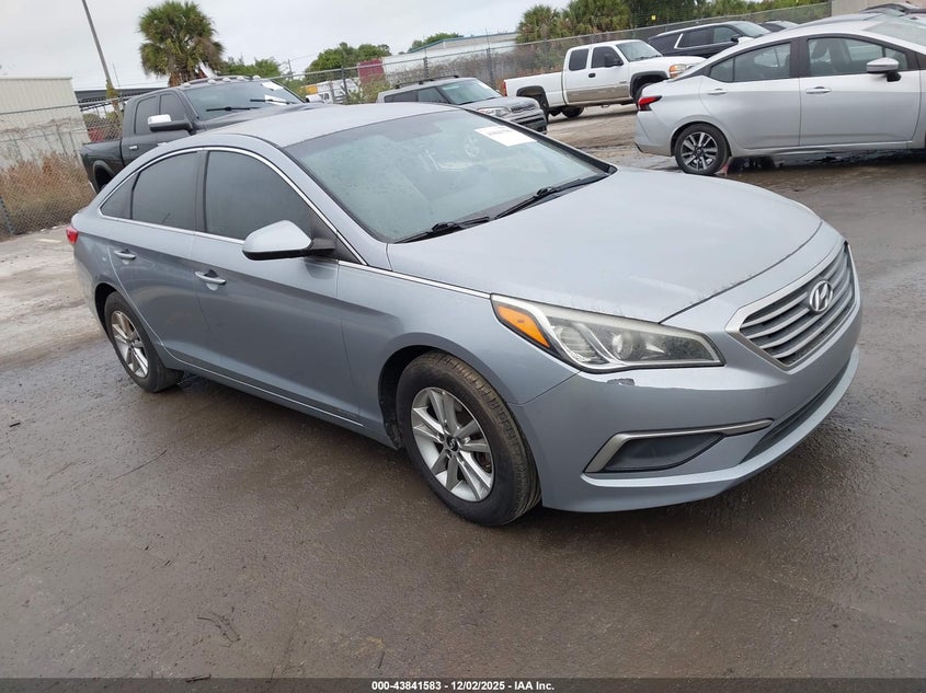 5NPE24AF8HH564262 2017 Hyundai Sonata Se auction photo 1