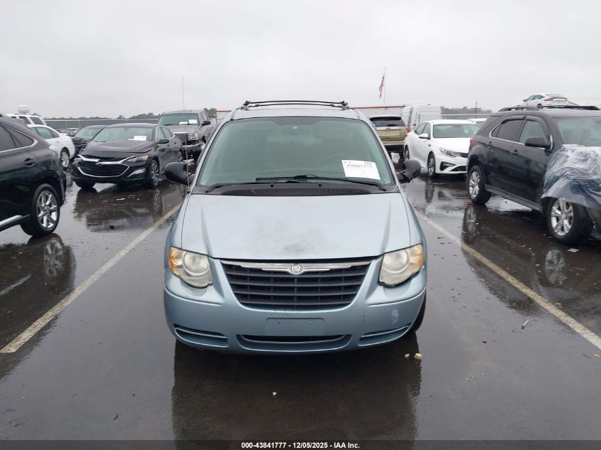 2005 Chrysler Town & Country Touring VIN: 2C8GP54L75R263349 Lot: 43841777