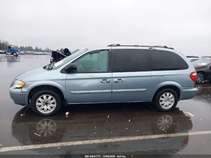 2005 Chrysler Town & Country Touring VIN: 2C8GP54L75R263349 Lot: 43841777