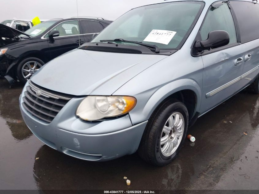 2005 Chrysler Town & Country Touring VIN: 2C8GP54L75R263349 Lot: 43841777