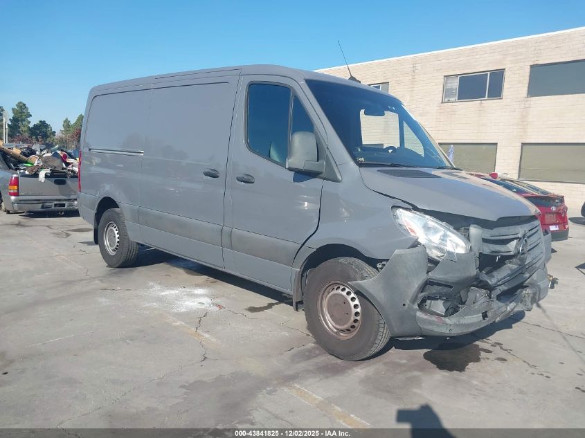 MERCEDES-BENZ SPRINTER STANDARD ROOF V6