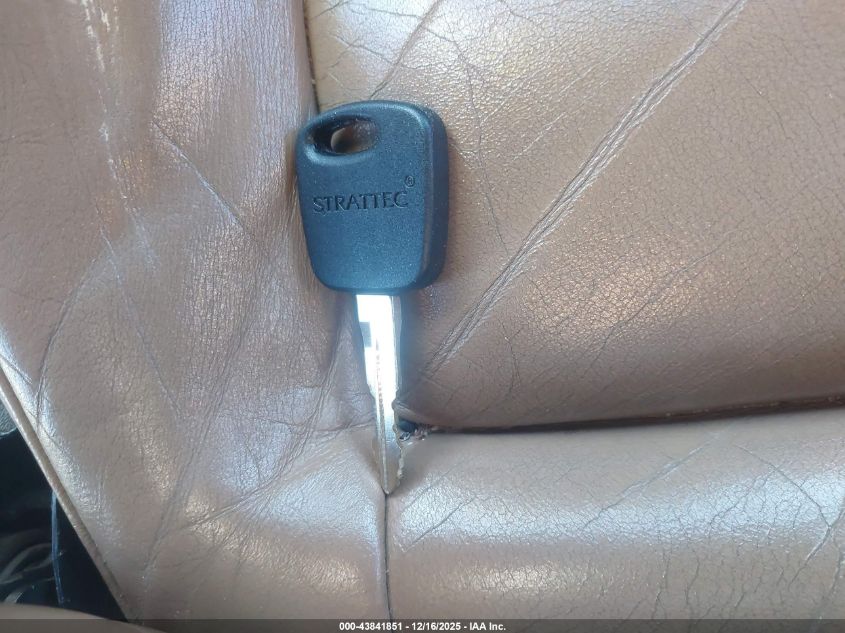 1998 Ford Mustang Svt Cobra VIN: 1FAFP47V0WF209491 Lot: 43841851