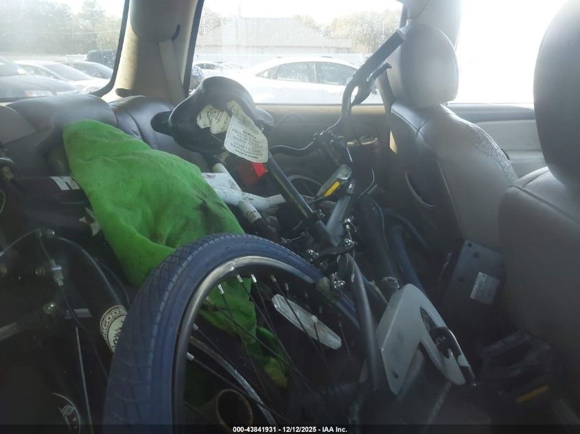 2005 Chevrolet Tahoe Ls VIN: 1GNEC13T05J220188 Lot: 43841931