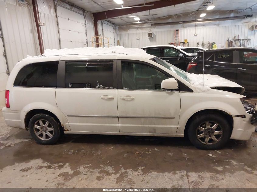 2009 Chrysler Town & Country Touring VIN: 2A8HR54189R573068 Lot: 43841961