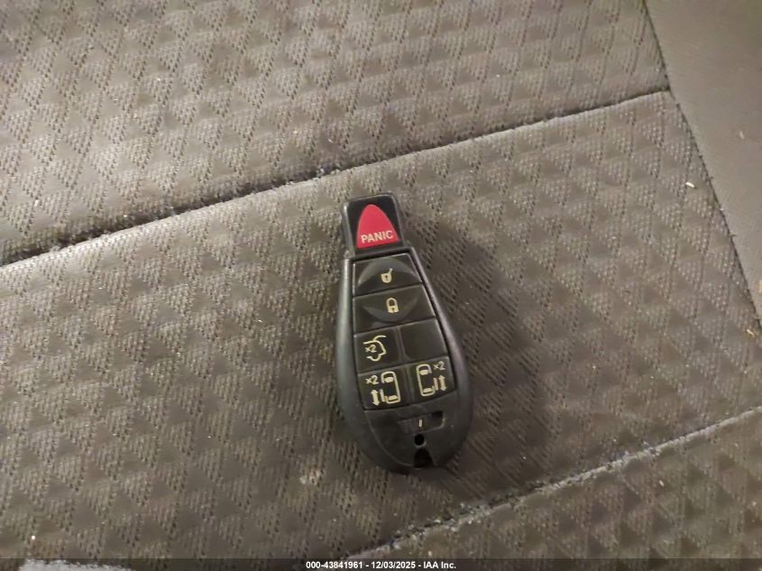 2009 Chrysler Town & Country Touring VIN: 2A8HR54189R573068 Lot: 43841961