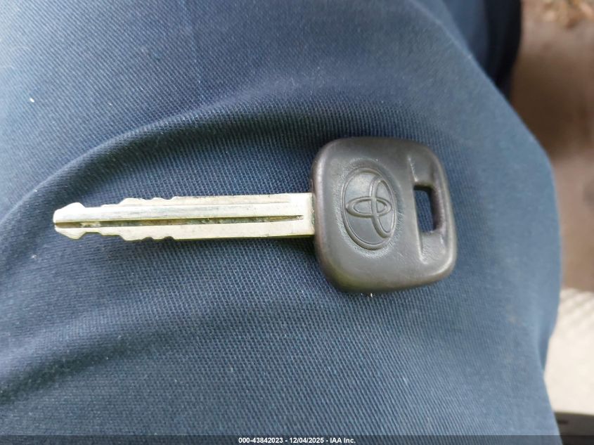 2004 Toyota Highlander V6 VIN: JTEDP21A740031330 Lot: 43842023