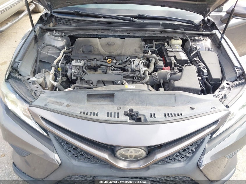 4T1B11HK9JU523900 2018 TOYOTA CAMRY photo no. 10