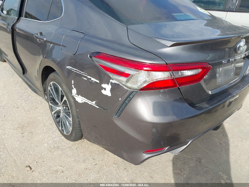 4T1B11HK9JU523900 2018 TOYOTA CAMRY photo no. 6