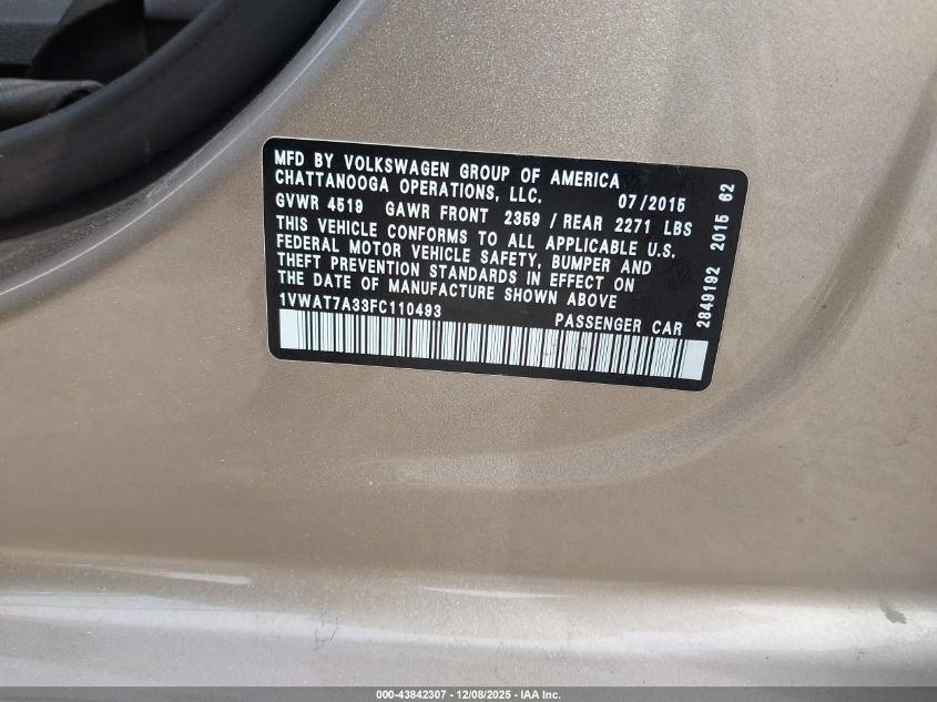 2015 Volkswagen Passat 1.8T Limited Edition VIN: 1VWAT7A33FC110493 Lot: 43842307